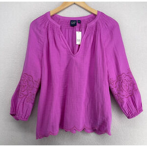 GAP Top Womens S Long Sleeve V-Neck Eyelet Blouse Smocked Scalloped Purple NEW
